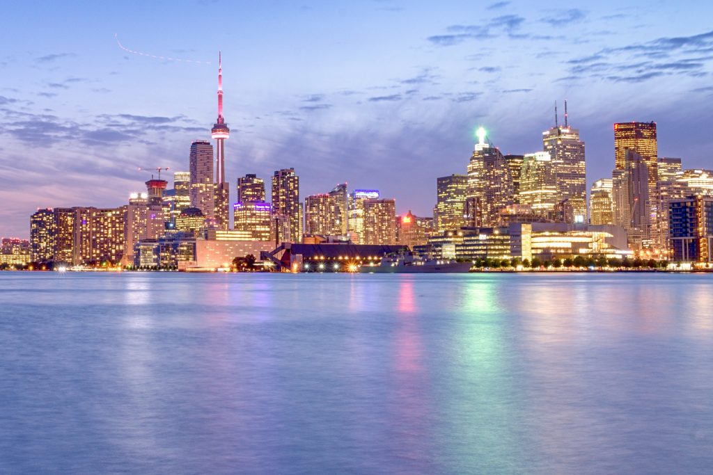 how to move to canada